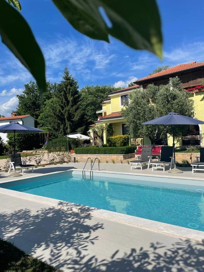 Apartments Sterna Grožnjan Екстериор снимка