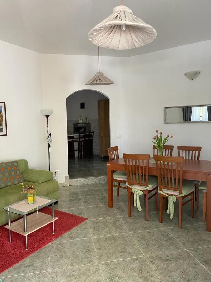 Apartments Sterna Grožnjan Екстериор снимка